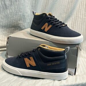 Brand new in box New Balance Numeric 379 size 9 mens